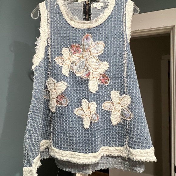 Floral Embroidered Blue Sleeveless Top - Picture 2 of 4